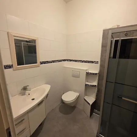 Urban Oasis - Big Stylish *